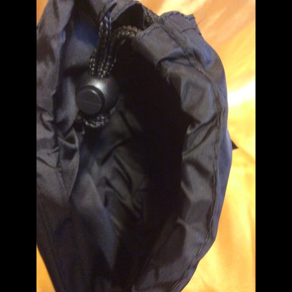 Collapsible Nylon Pet treat bag, multiple uses - Picture 2 of 3